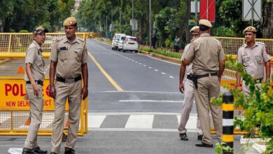 Photo of दिल्ली के प्रशांत विहार में CRPF स्कूल के पास तेज धमाका, दुकानों और गाड़ियों के शीशे टूटे.