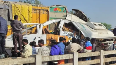 Photo of प्रयागराज महाकुंभ से लौट रहे श्रद्धालुओं की बस भीषण हादसे की शिकार, 7 की मौत