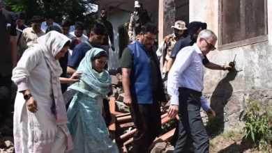 Photo of रामबन दौरे के बाद CM उमर अब्दुला का विस्थापित परिवारों के लिए बड़ा ऐलान, कहा- ‘प्रभावित परिवारों को…’