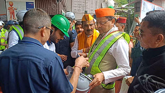 Photo of यमुनोत्री हाईवे पर निर्माणाधीन सिलक्यारा-पोलगांव सुरंग आरपार, सीएम की मौजूदगी में ब्रेक थ्रू