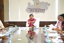 Photo of मध्य प्रदेश में लंबे समय से प्रमोशन का इंतजार कर रहे सरकारी अधिकारियों और कर्मचारियों के लिए खुशखबरी