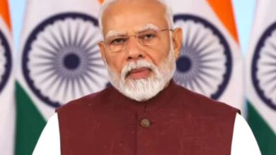 Photo of ‘ये सिंदूर नहीं बारूद है’… सरहद से पीएम मोदी ने पढ़ी वो कविता, जो सीधे शहबाज शरीफ के सीने में चुभेगी