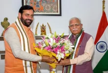 Photo of मनोहर लाल से मिले सीएम सैनी, नियुक्तियों पर हुई चर्चा