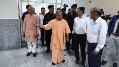 Photo of राष्ट्रपति के दौरे से पहले CM योगी ने लिया आयुष विश्वविद्यालय का जायजा, समीक्षा बैठक भी की