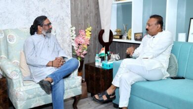 Photo of महागठबंधन से JMM की नाराजगी के बीच CM हेमंत सोरेन से मिले अशोक चौधरी, बिहार में कुछ होगा?