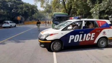 Photo of दिल्ली में देर रात एनकाउंटर, पुलिस पर ताबड़तोड़ फायरिंग करने लगे बदमाश, फिर जो हुआ…