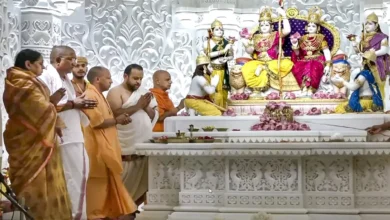 Photo of परिवार संग आए ‘राजा राम’, अयोध्या में राम दरबार की प्राण प्रतिष्ठा संपन्न, CM योगी ने की आरती