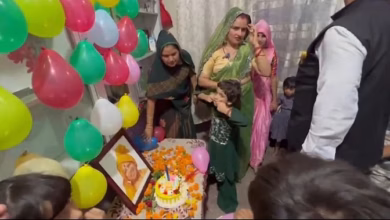 Photo of सीमा हैदर ने मनाया मुख्यमंत्री योगी का जन्मदिन, केक काट भगवान से मांगी CM के लिए ये दुआ