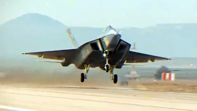Photo of 2,200 KM/Hr की स्पीड, 10,000 Kg हथियारों के साथ PAK तैनात कर रहा 5th जेनरेशन स्टेल्थ लड़ाकू विमान… भारत के लिए कितना खतरा?