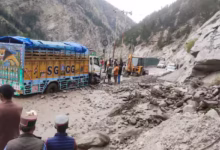 Photo of  हिमाचल प्रदेश में बारिश का कहर जारी, भूस्खलन से NH-707 बंद, अब तक हुईं 112 मौतें