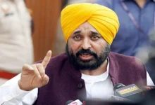 Photo of पंजाब के मुख्यमंत्री मान ने लुधियाना में किसानों से बातचीत की
