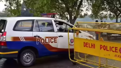 Photo of दिल्ली में दिल दहलाने वाली वारदात, टैक्सी चालक के सिर में मारी गोली, 2 संदिग्ध अरेस्ट