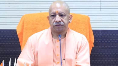 Photo of अफसरों की उदासीनता की शिकायतों के बाद सांसदों और विधायकों से मिले सीएम योगी, परियोजनाओं पर लिया सुझाव