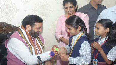 Photo of हरियाणा CM नायब सैनी ने सरकारी स्कूल की छात्राओं को दिया ये खास गिफ्ट
