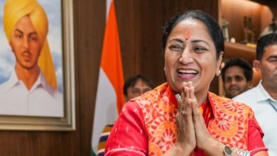 Photo of सीएम रेखा गुप्ता ने छावला बीएसएफ कैंप में लगाए पौधे