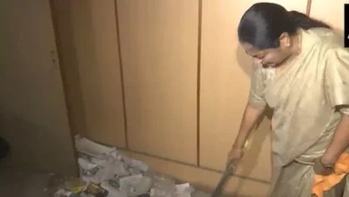 Photo of इसे साफ भी तो करना होगा.. दिल्ली की सीएम रेखा गुप्ता झाड़ू क्यों लगाने लगीं, जानिए पूरा माजरा