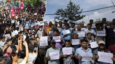 Photo of नेपाल में सोशल मीडिया बैन पर हिंसा का भारत में हुआ बड़ा असर… बेटी-रोटी वालों को नहीं मिल रही खोज-खबर, सीमा पार से बातचीत बंद