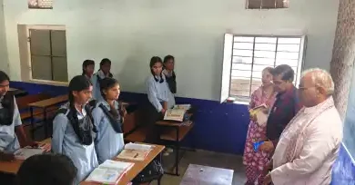 Photo of जैसे ही शिक्षा मंत्री दिलावर स्कूल पहुंचे, मंत्री को देख शिक्षक कक्षाओं में भागे