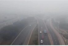 Photo of Delhi- NCR Weather: दिल्ली- NCR ने ओढ़ी धुंध की चादर, IMD ने मौसम को लेकर जारी किया पूर्वानुमान, बताया कब बढ़ेगी ठंड