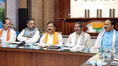 Photo of किसके कटेंगे पत्ते किसे मिलेगी टिकट? बीजेपी चुनाव समिति की बैठक में संभावित उम्मीदवारों पर मंथन