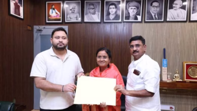 Photo of Bihar Election: इस चुनाव में ‘भूरा बाल साफ करो’ कहने वाले कुख्यात की पत्नी को टिकट; तेजस्वी यादव ने खुद दिया