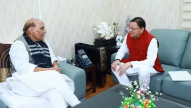 Photo of CM धामी ने रक्षा मंत्री राजनाथ सिंह से की मुलाकात, राज्य हित के मुद्दों पर हुई महत्वपूर्ण चर्चा