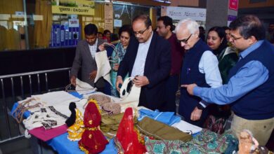 Photo of वीएमएमसी एवं सफदरजंग अस्पताल में दिव्यांगजन द्वारा बनाए उत्पादों की प्रदर्शनी का शुभारंभ