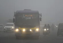 Photo of दिल्ली में घना कोहरा, ठिठुरन ने बढ़ाई परेशानी, 9 राज्यों में घने कोहरे का अलर्ट