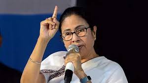 Photo of ‘आपके किचन में हथियार तो हैं…’, बंगाल में SIR के बीच ममता बनर्जी का भड़काऊ बयान