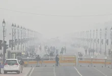 Photo of Delhi Pollution: दिल्ली में चारों तरफ जहरीली हवा और धुंध की चादर, राजधानी में AQI ने तोड़े खतरे के सारे रिकॉर्ड