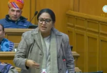 Photo of दिल्ली विधानसभा में भावुक हुईं सीएम रेखा गुप्ता, बोलीं- AAP मेरा मजाक उड़ाती है, अब स्कूल मनमर्जी से फीस नहीं बढ़ा पाएंगे